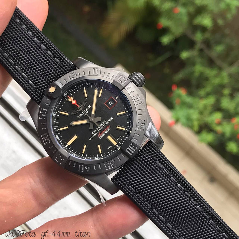 Relógio Breitling Avenger Blackbird Titânio